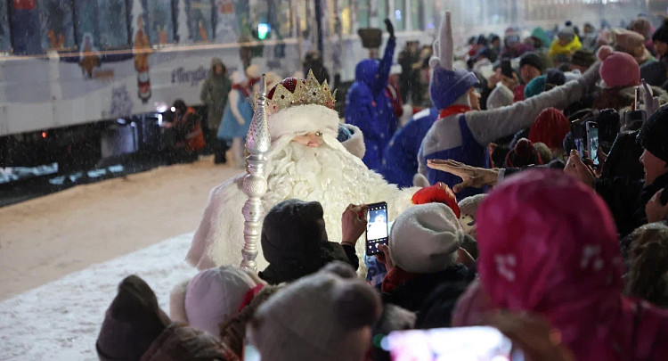 Ded Moroz from Veliky Ustyug passed Russia by a Christmas train